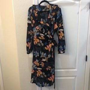 LIKE NEW Who What Wear Floral Wrap Dress